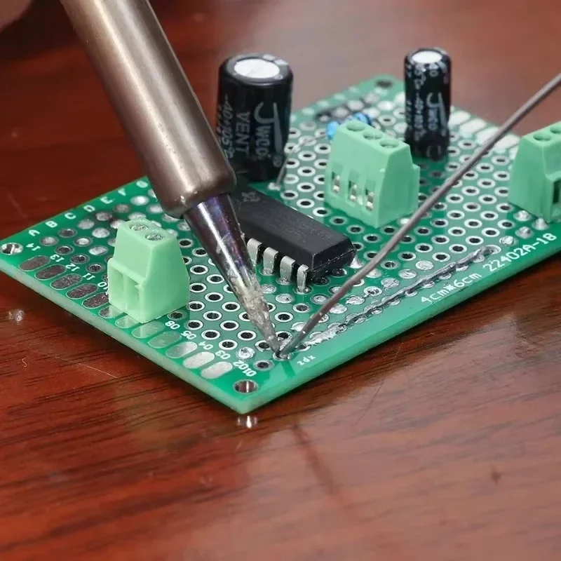 Universal PCB Circuit Protoboa - огляд і ціна Pcb Etching Kit