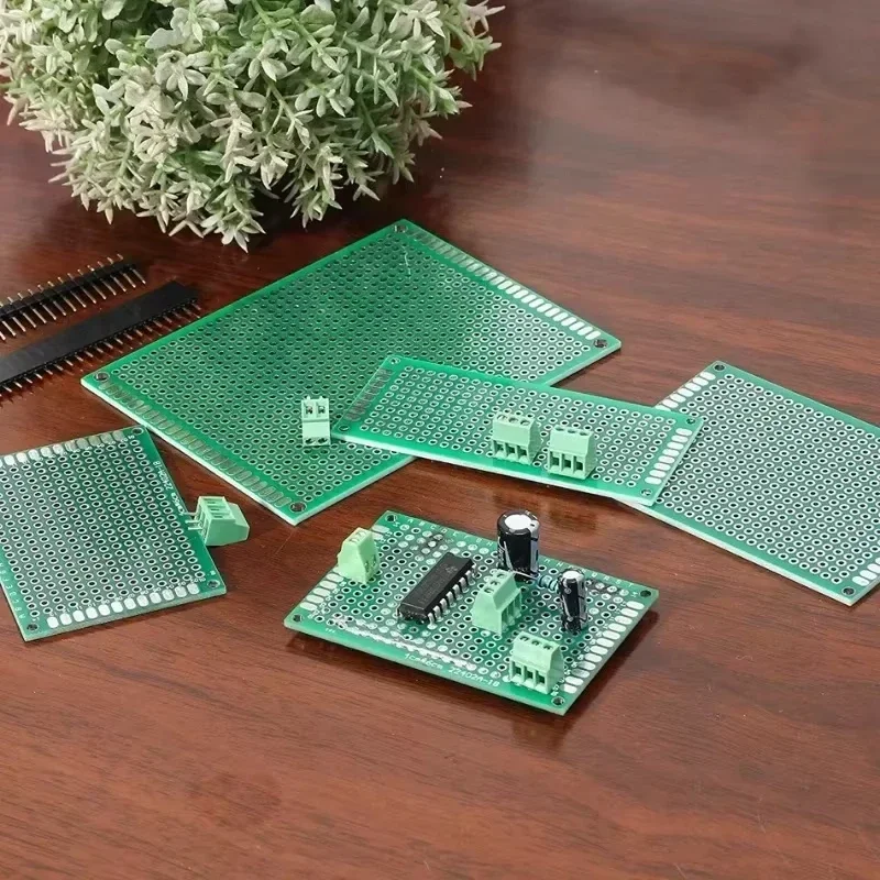Universal PCB Circuit Protoboa - огляд і ціна Pcb Etching Kit